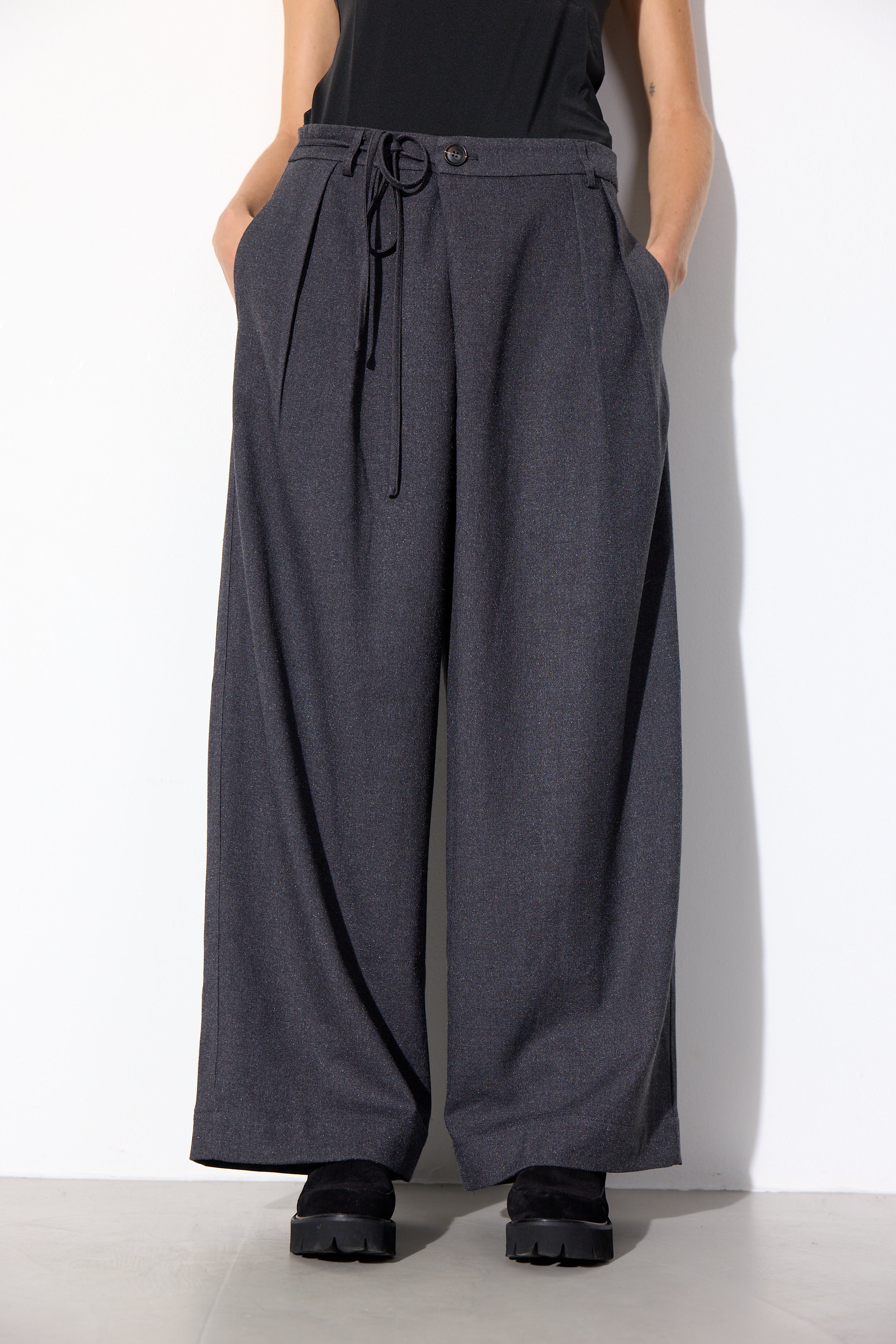 HUNKØN Emiko Trousers Bukser Grey