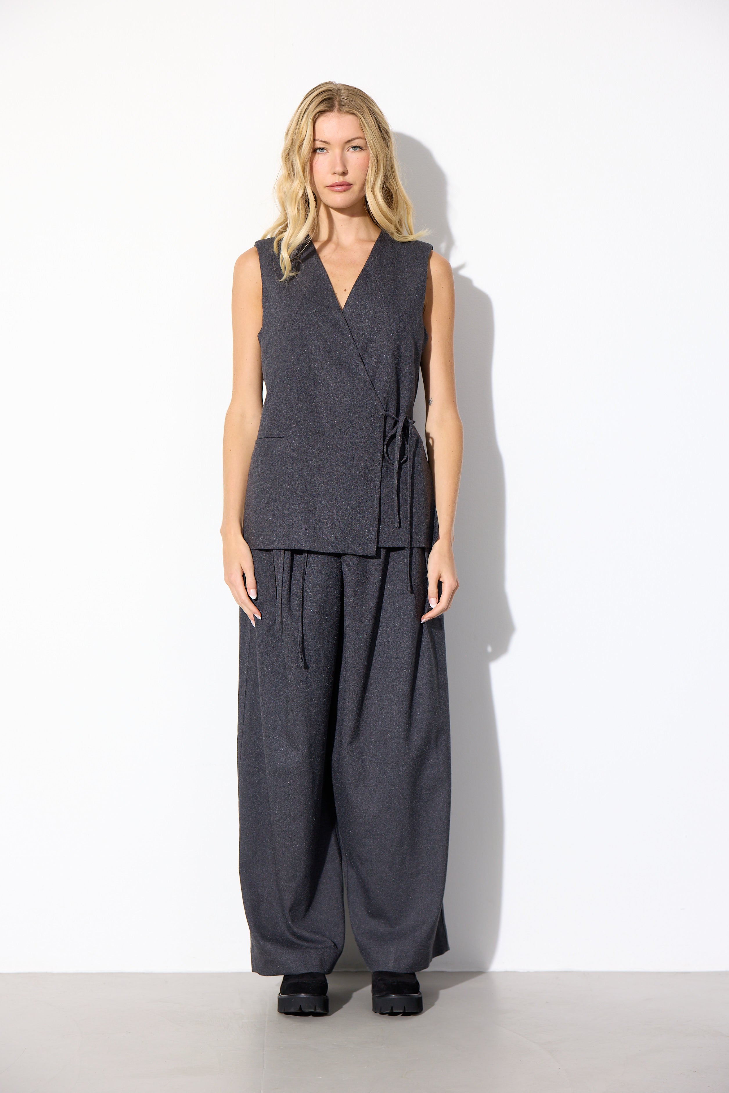 HUNKØN Emiko Trousers Bukser Grey