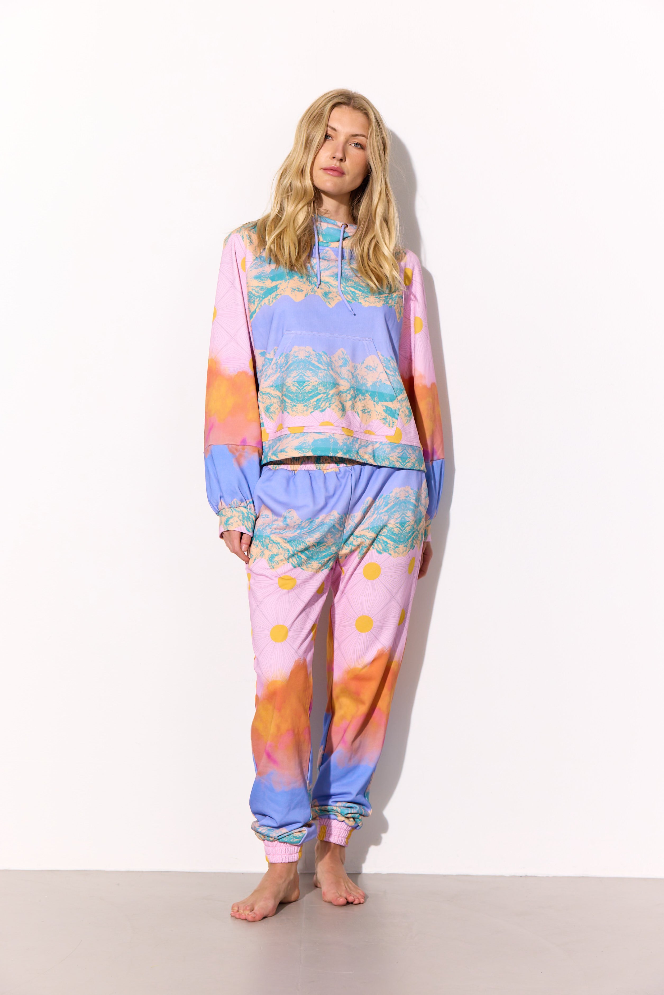 HUNKØN Hope Hoodie Sweatshirts Horizon Art Print