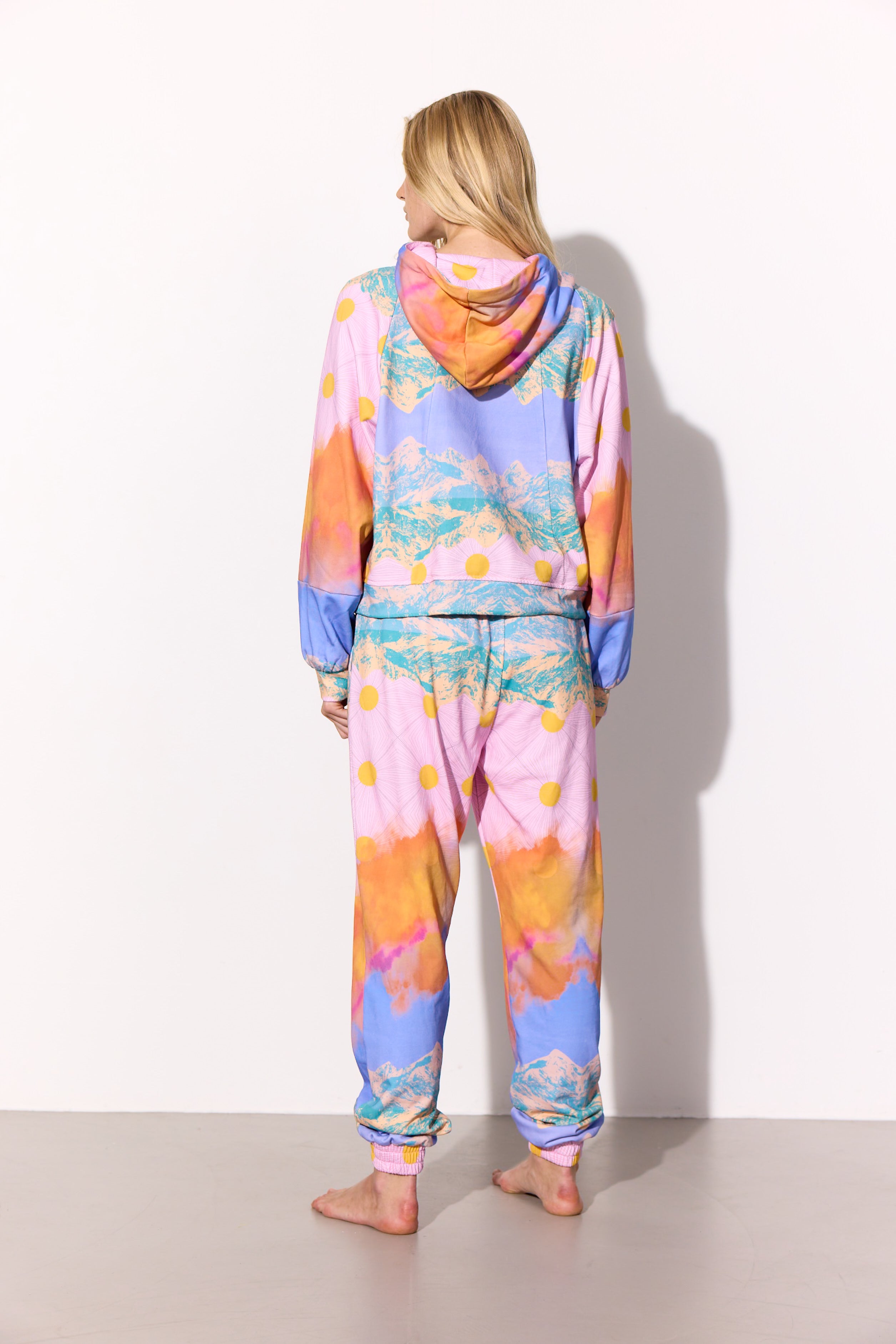 HUNKØN Hope Hoodie Sweatshirts Horizon Art Print