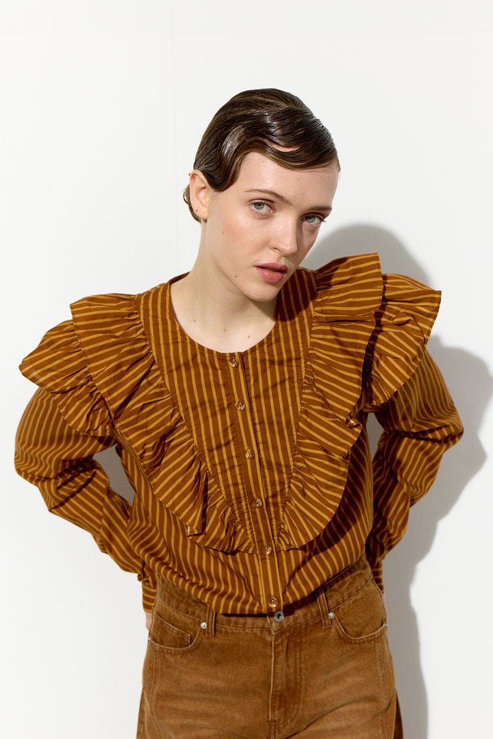 HUNKØN Lucinda Ruffle Shirt Skjorter Caramel Striped