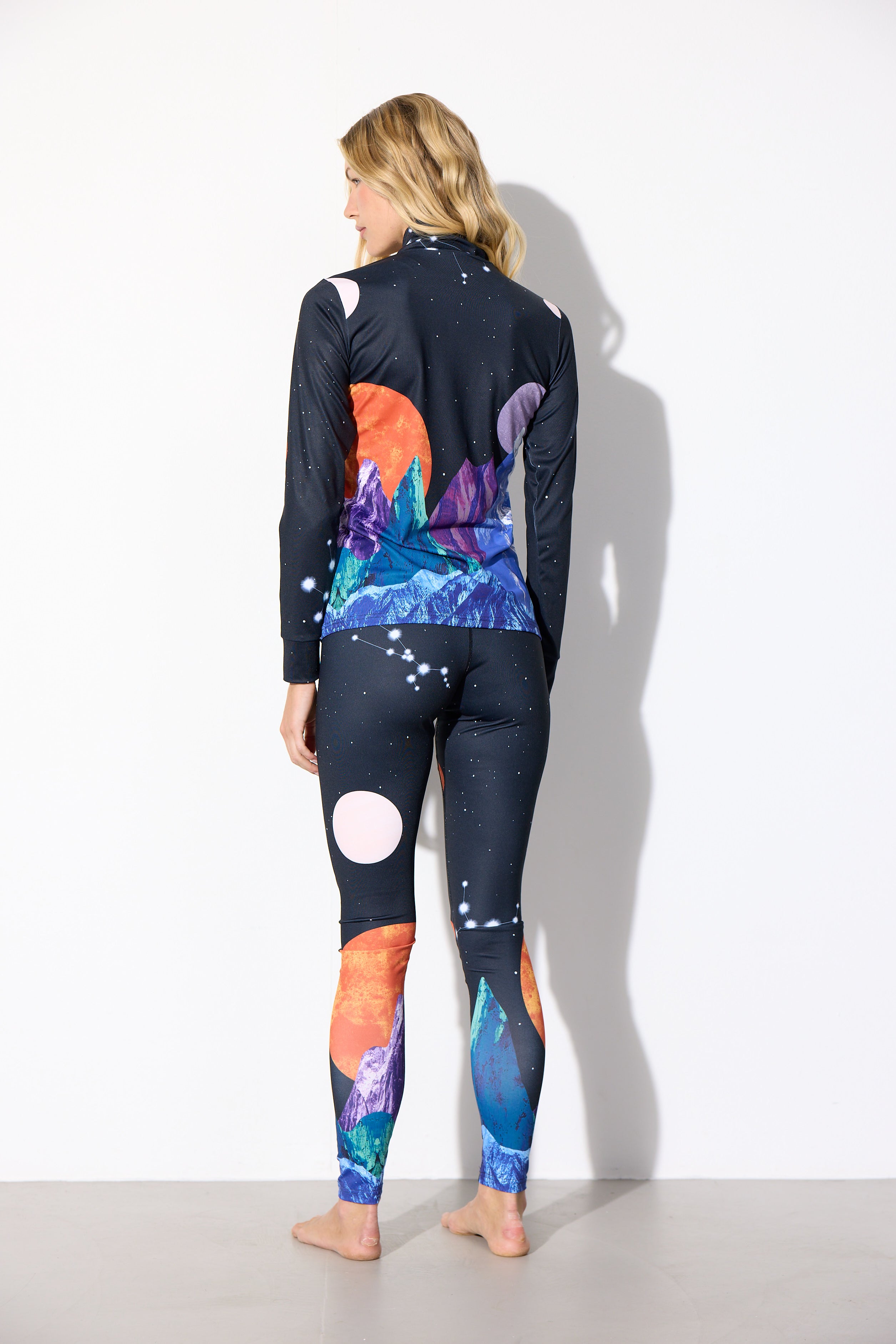 HUNKØN Nebula Zipper Blouse Bluser Outer Space Art Print