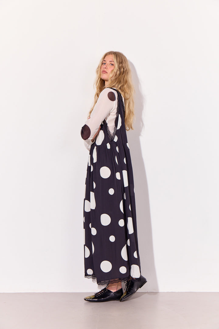 HUNKØN Salem Dress Kjoler Black