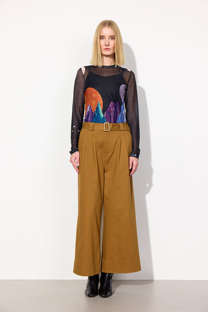 HUNKØN Annika Mesh Blouse Bluser Outer Space Art Print