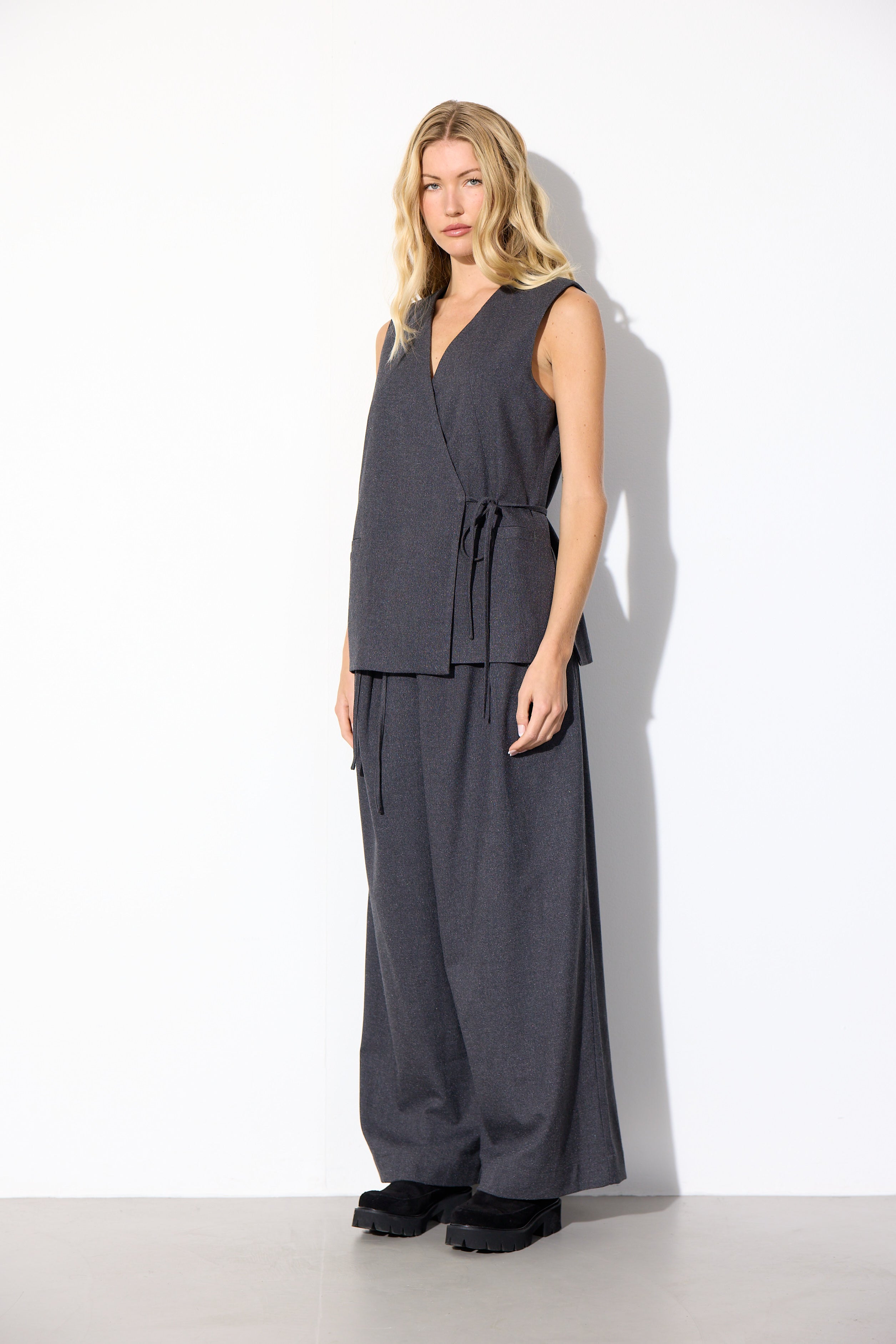 HUNKØN Emiko Vest Vests Grey