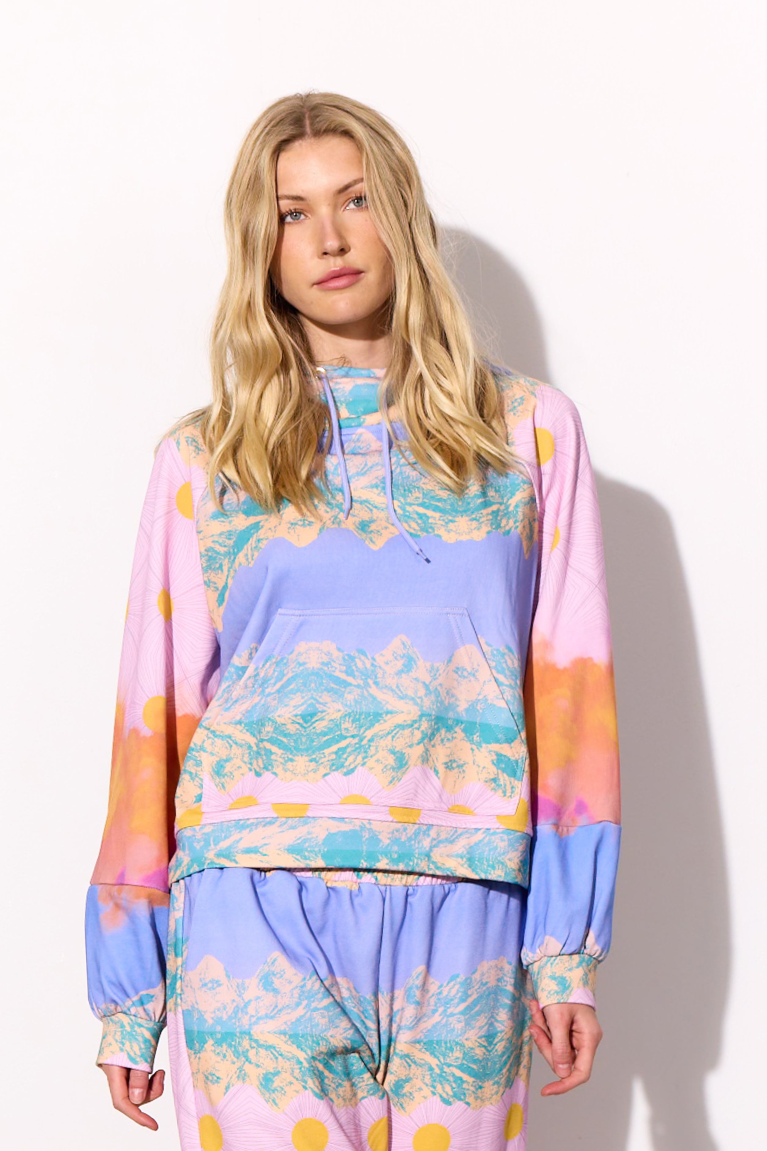 HUNKØN Hope Hoodie Sweatshirts Horizon Art Print