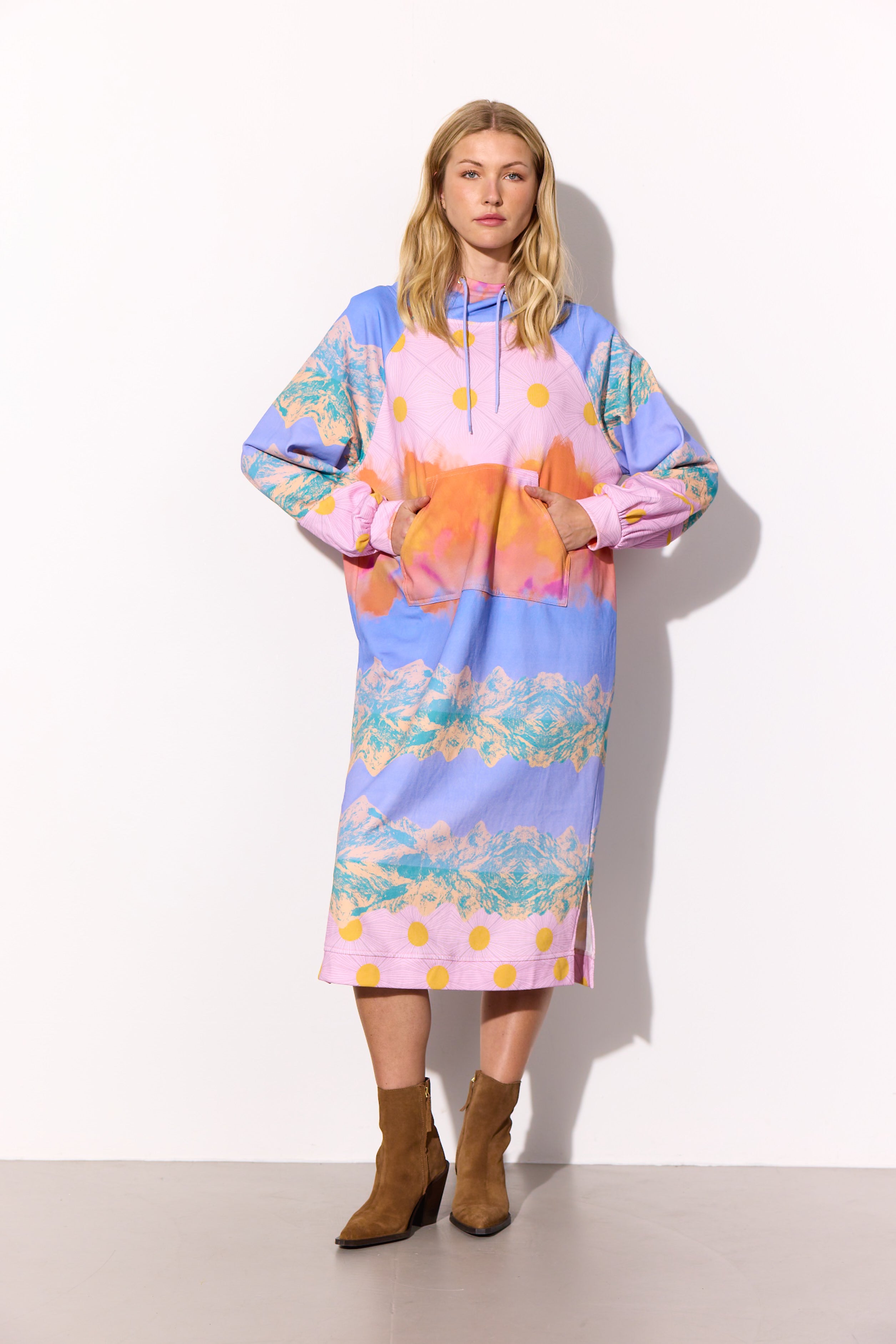 HUNKØN Hope Sweat Dress Kjoler Horizon Art Print