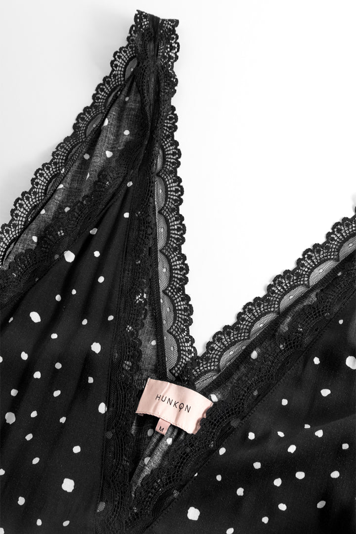 HUNKØN Kris Oversized Dress Kjoler Black w/White dots