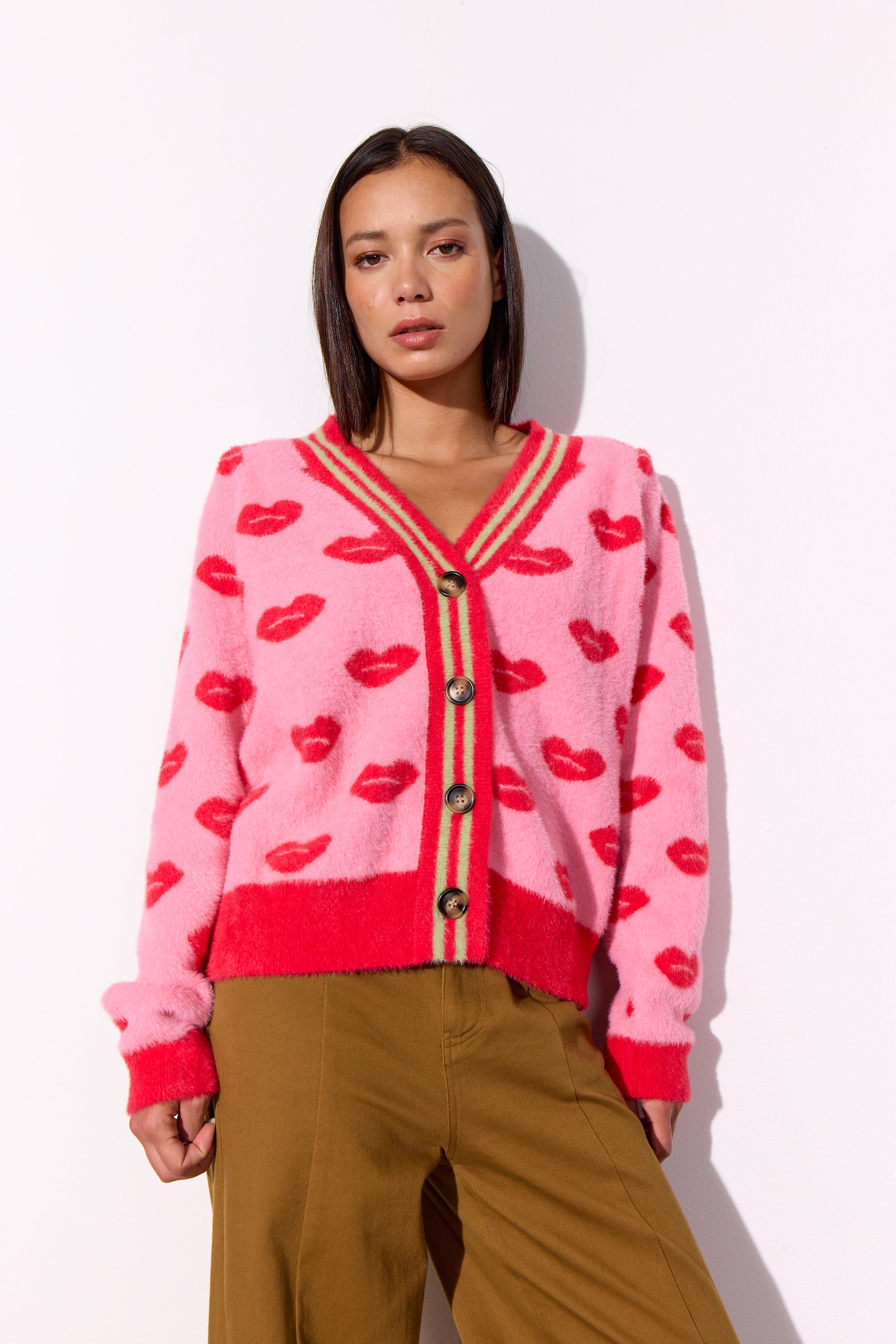 HUNKØN Lilou Cardigan Cardigans Kiss Me Art Print