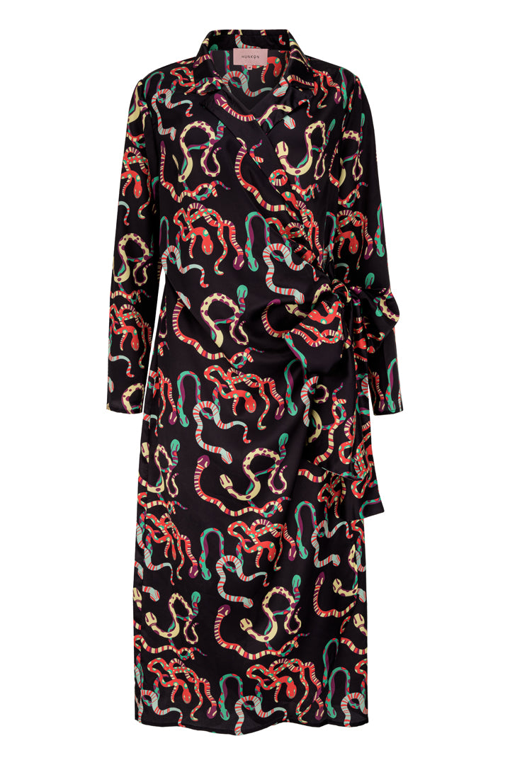 HUNKØN Ursula Wrap Dress Kjoler Black snake Art Print