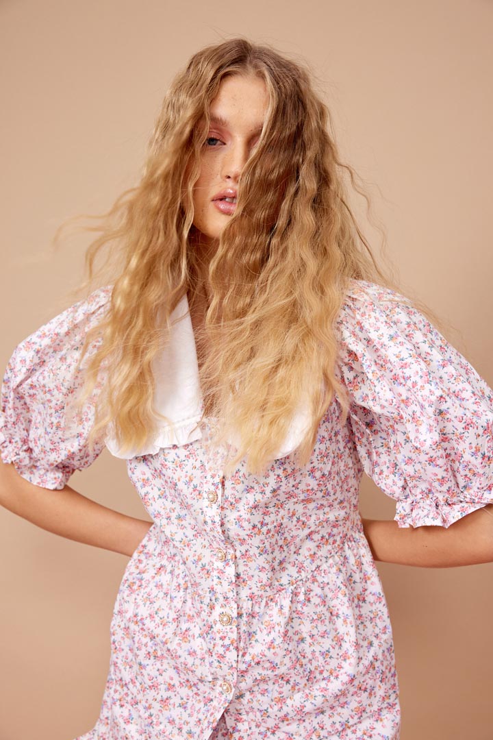 HUNKØN Cecilia Short shirt Skjorter White floral