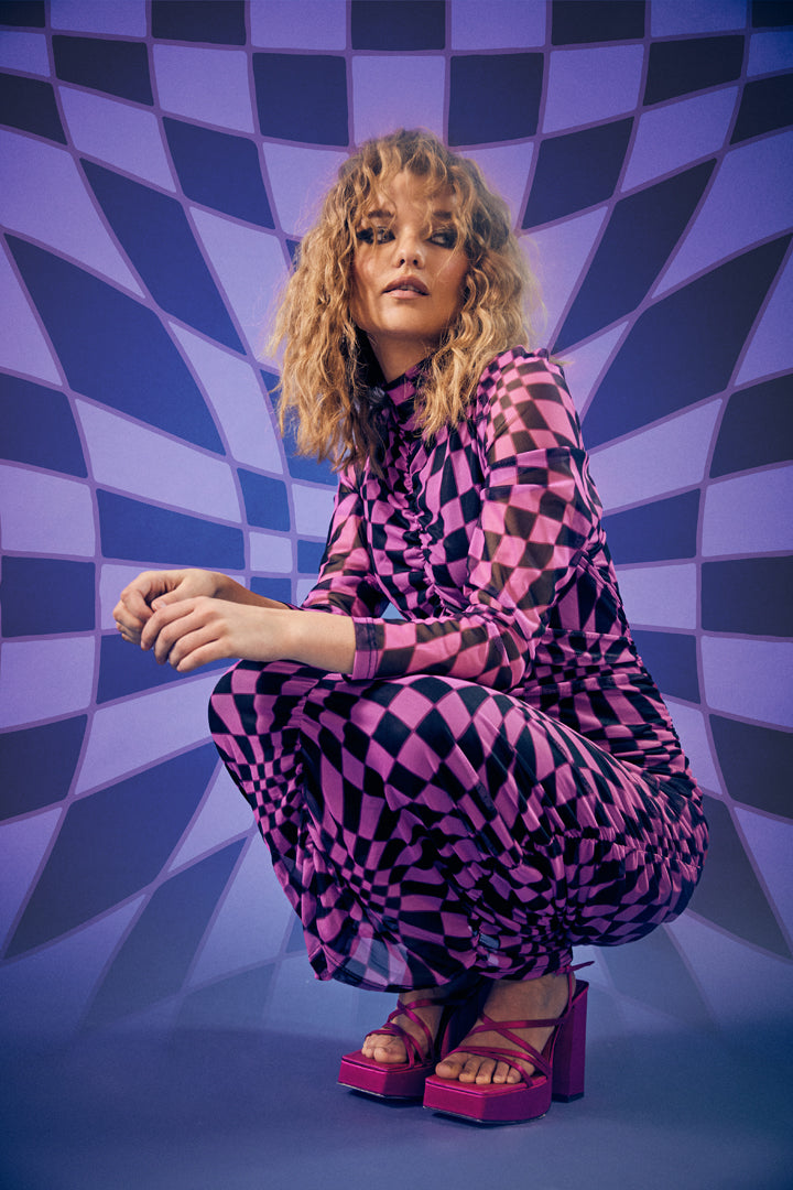 HUNKØN Colette Wrinkle Dress Kjoler Purple Warp speed Art print